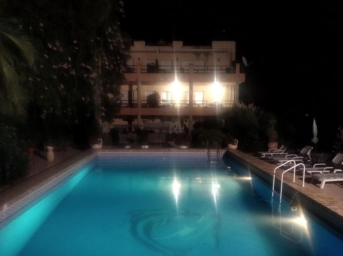 Casa Rural Complex Masia Del Tremendo Y Agroturismo Camarles Dış mekan fotoğraf